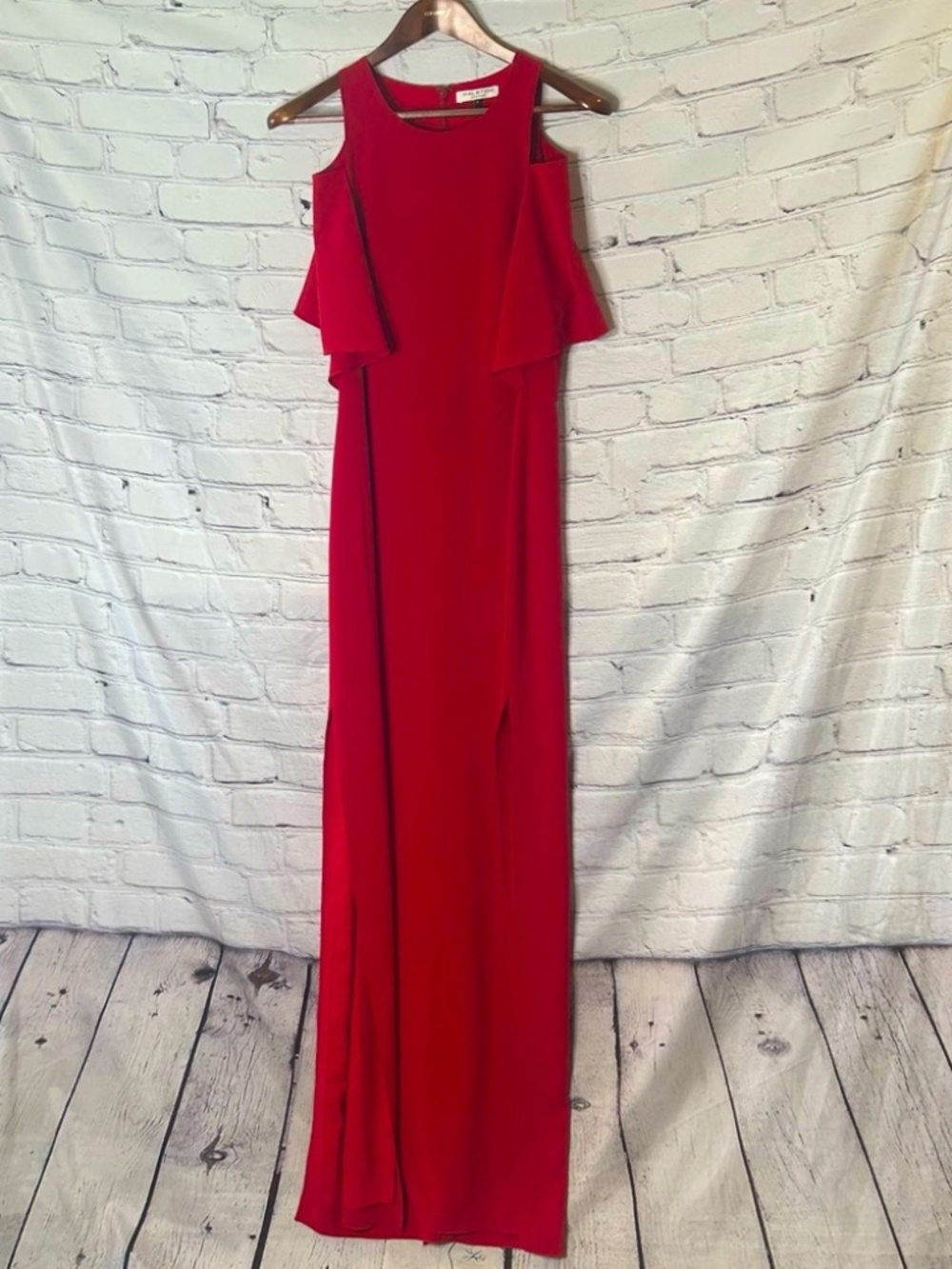 Halston Heritage Red Cold Shoulder Long Gown Size 8 Excellent Condition